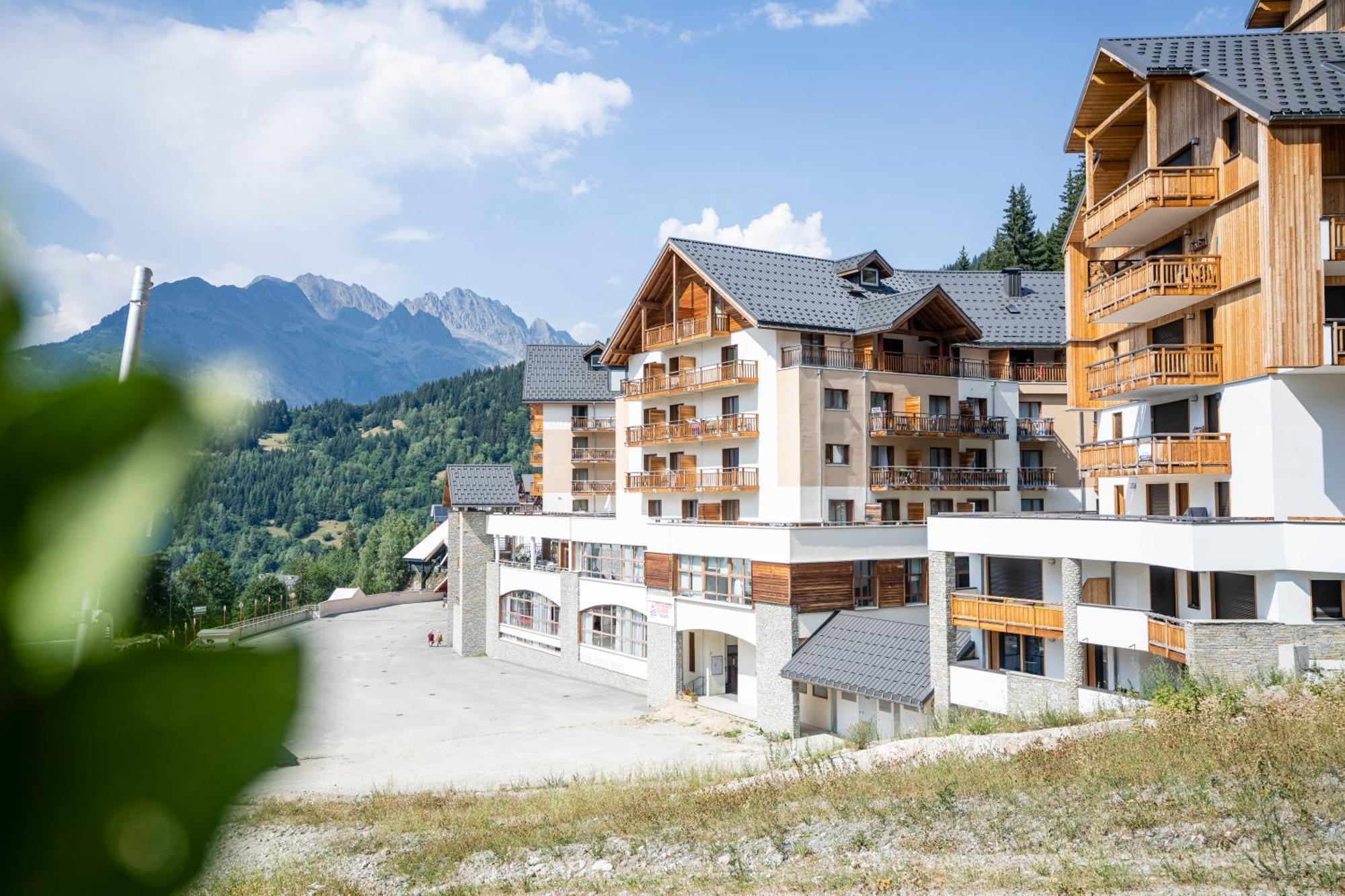 Villages Clubs Du Soleil - Oz En Oisans Oz Bagian luar foto